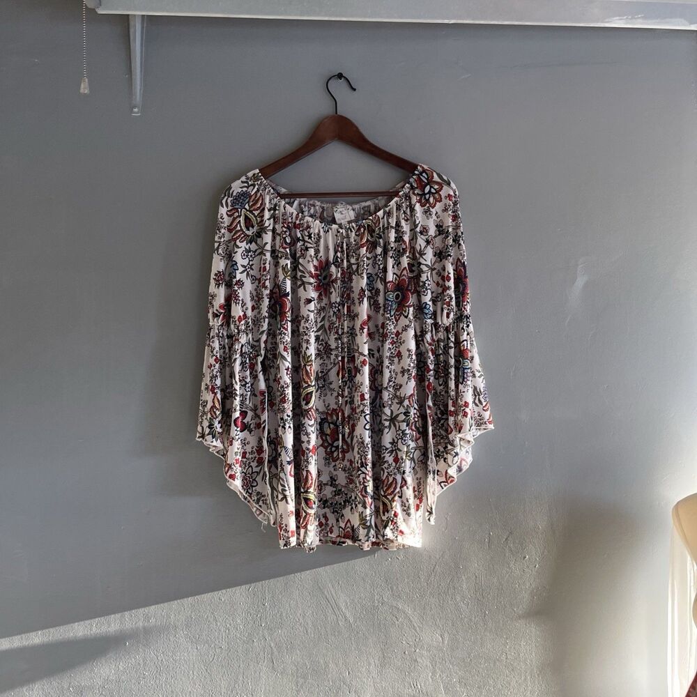 Naif top Womens Size XL bold floral flowy bohemian festival office wear